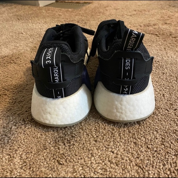 Women’s Adidas NMD R2 - Picture 3 of 3